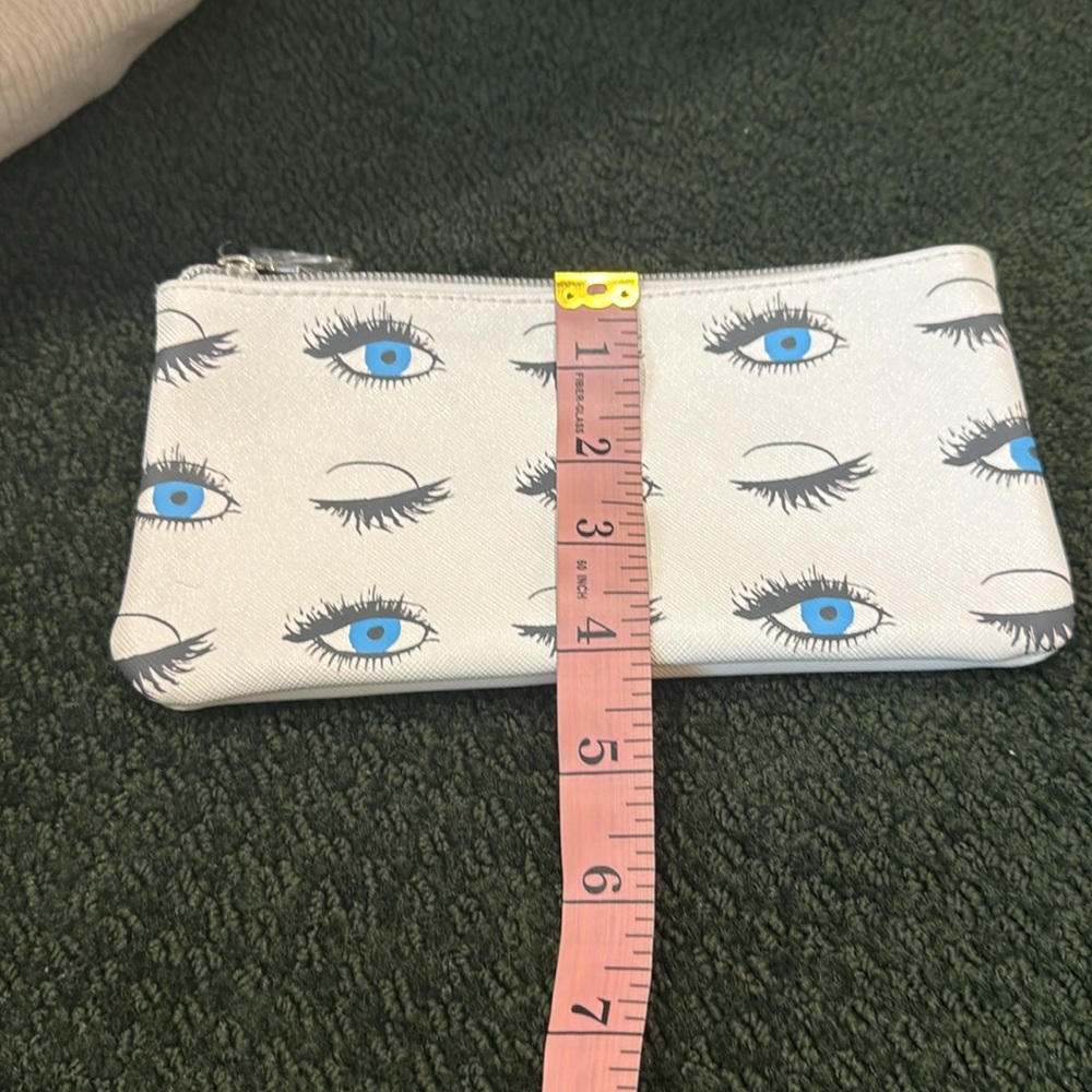 Rodan and Fields NWT Lash Boost bag - Picture 7 of 7